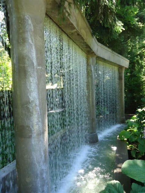 29 Refreshing Backyard Landscaping With Water Fountains Pictures