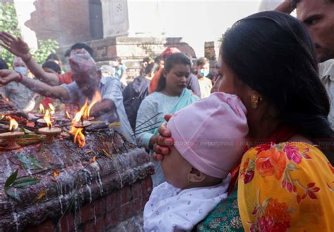 devotees throng pashupatinath temple on last monday of shrawan with photos nepal press
