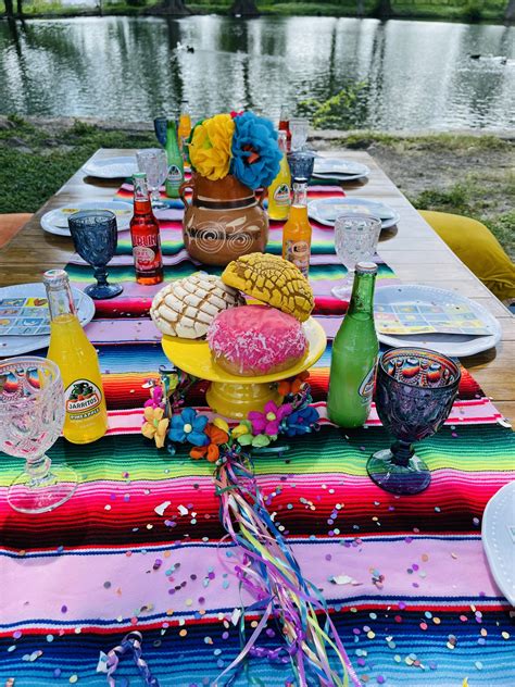 Picnic Envy » El Corazon de San Antonio