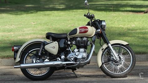 The royal enfield bullet is a perfect bike for riding round the world… if you aren't in a hurry. 2006 Royal Enfield Bullet 500 Army: pics, specs and ...