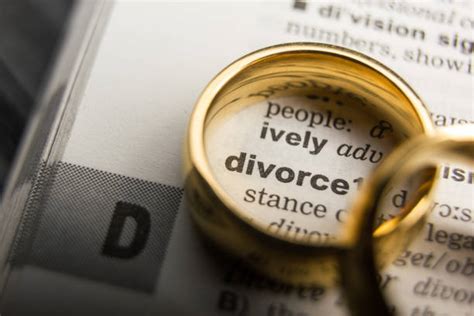 Sollicitez laide dun avocat en matière de divorce Droit du travail