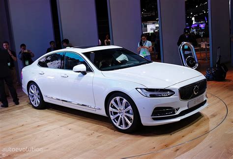 Volvo Launches Its S90 Flagship Sedan At 2016 Detroit Auto Show