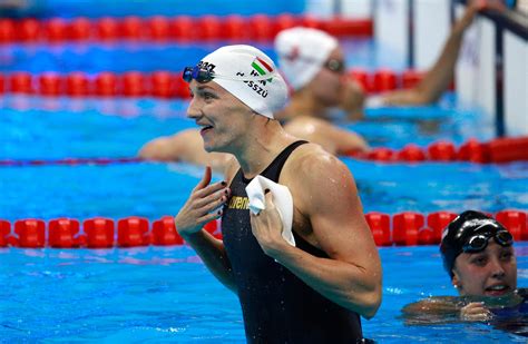 Here S Why Some Olympic Swimmers Wear Two Swim Caps Business Insider