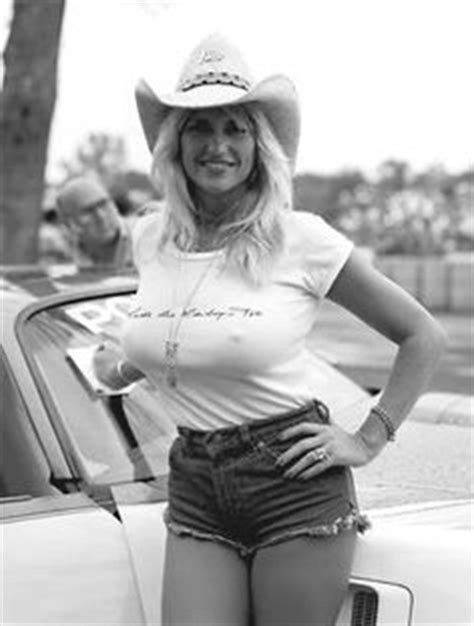 Pin By Wlbsr On Miss Hurst With Images Linda Vaughn Racing Girl Vaughn