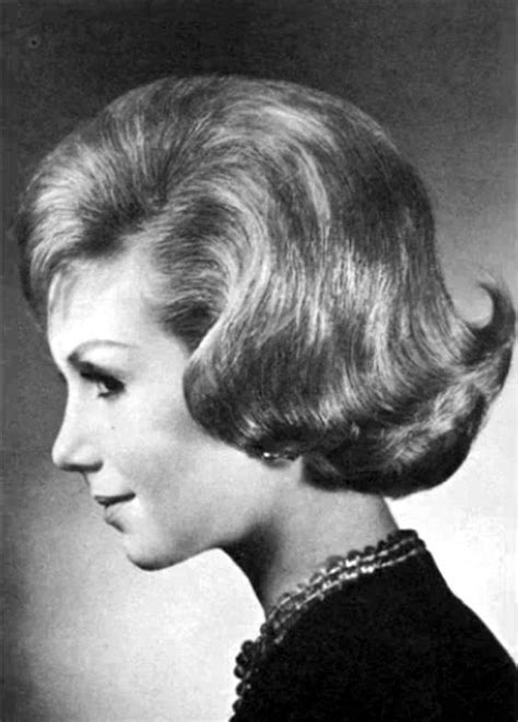 Flip hairdo 1963 | Vintage hairstyles, Retro hairstyles, Wild hair color