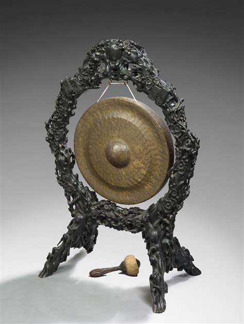 Chine Gong En Bronze Et Support En Bois Exotique Richement Sculpté