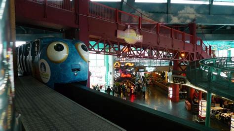 It was such a delightful train ride offering a scenic view of the lake and the entire outdoor. Exploring Genting Highlands Indoor and Outdoor Theme Park ...