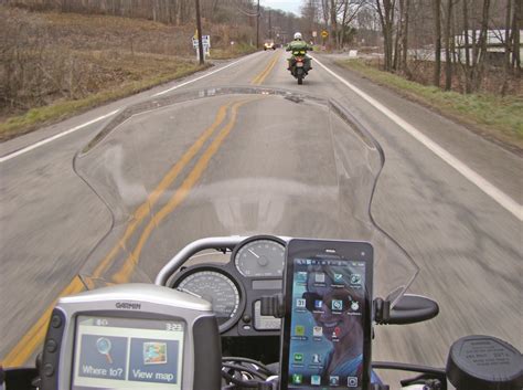 Intercom options • intercom conference mode between 2, 3 or 4 riders at a range of up to 1 mile /1.6 km. Cardo scala rider G9 PowerSet Review | Rider Magazine