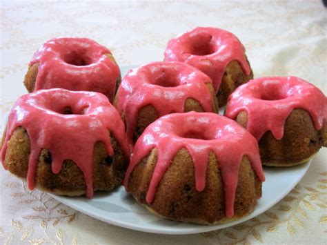 Vanilla bundt cakes recipe & video. Mini Bundt Cake Recipe: Blackberry Lemon Bundt Cakes ...