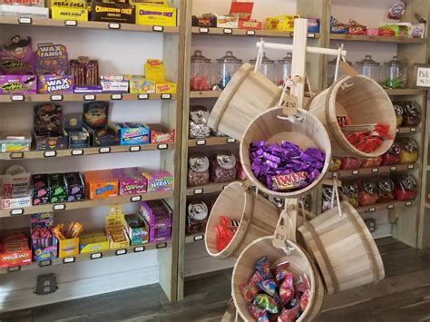 11 Sweetest Candy Stores In Nyc—economy Candy Fferins And More