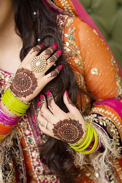 35 Beautiful Mehndi Designs Henna Hand Art With Images Latest
