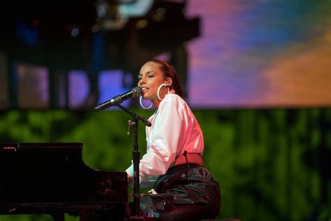 Alicia Keys Nominated For Bet Her Award — Will She Perform