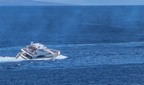 Luxury Yacht Finally Freed From Maui Near Shore Reef Only To Sink In