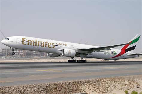 Emirates orders 30 boeing 787 dreamliner airplanes to complement 777x family. File:Boeing 777-31H, Emirates AN0935357.jpg - Wikimedia ...