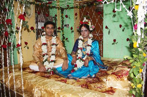 Just Married Indian Couple Telegraph