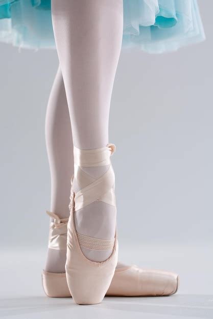Premium Photo Ballerina In Pointe Shoes Ballet Posing Performance