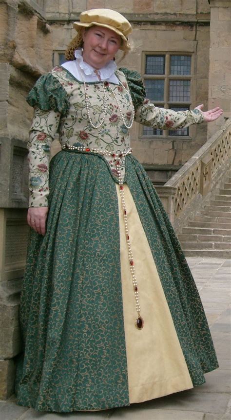 Elizabethan Green Gown Tudor Costume Renaissance Fashion Women