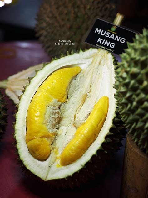 The black thorn durian malaysia price is higher than musang king durian. Follow Me To Eat La - Malaysian Food Blog: BLACK THORN ...