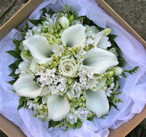 Wedding Flowers Blog Alisons Pale Green And White Wedding Flowers