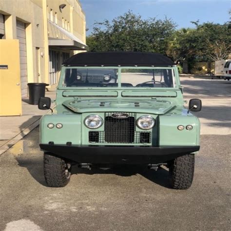 1965 Land Rover Defender Conv 35000 Miles Green Conv 5 Speed Classic