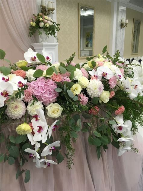 Квіткова композиція на стіл наречених floral wreath floral decor