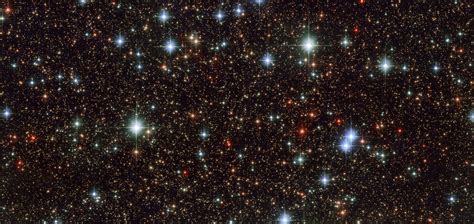 Hubble Photo Of The Galactic Center Reveals Colorful Stars