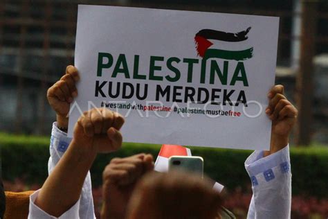 Aksi Solidaritas Untuk Palestina Di Malang Antara Foto