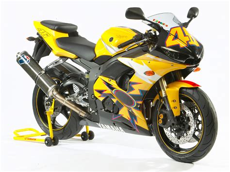 Not only do i believe the 2005 r6 has one of the most sophisticated sleek cut lines look. 2005 YAMAHA YZF-R6 R46 Motorcycle pictures