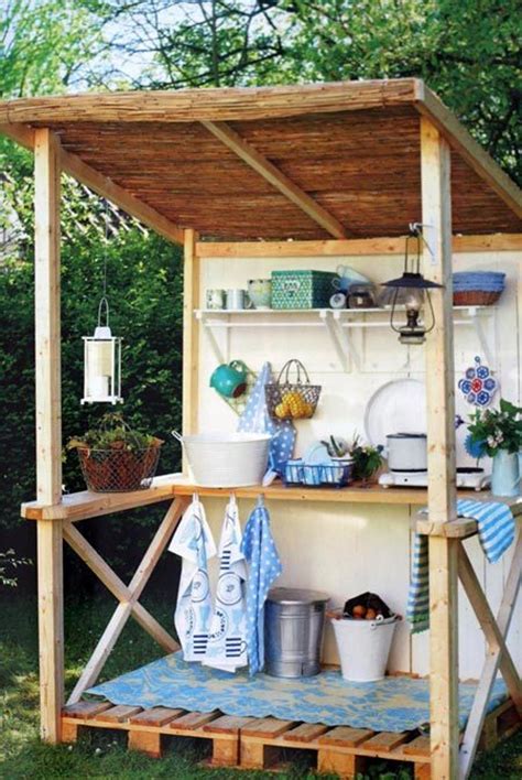 Simple Outdoor Kitchens | Simple outdoor kitchen, Small outdoor kitchens, Diy outdoor kitchen