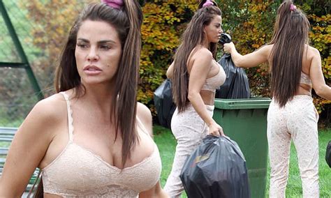 Katie Price PIC EXC Star Takes Out Her Rubbish As She Sparks I M A Celeb Return Daily Mail Online
