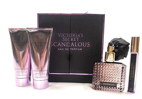 Victoria's Secret Scandalous Eau de Parfum 4 Piece Set in 2022