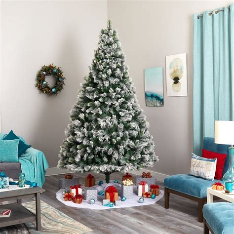 9 Flocked Oregon Pine Artificial Christmas Tree With 600 Clear Lights