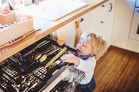 5 Surprisingly Dangerous Things In The Home For Kids