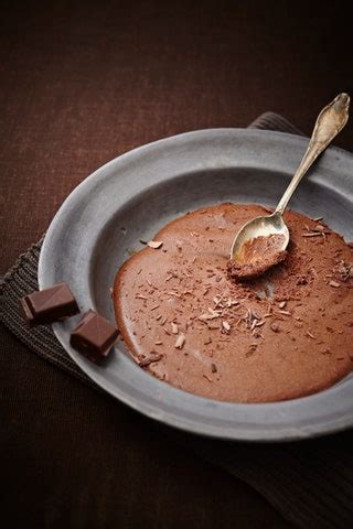La recette de la mousse au chocolat de Nina Métayer