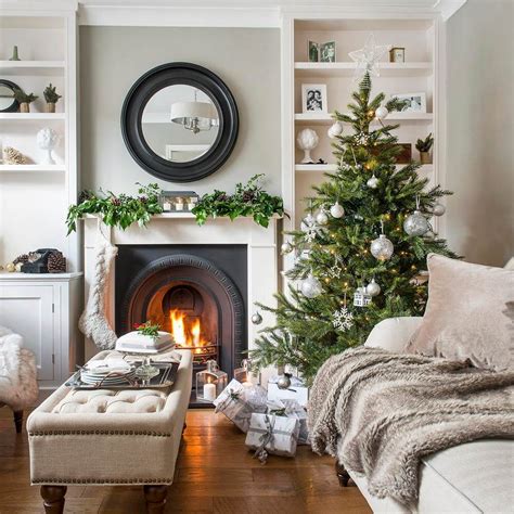7 Best Christmas Tree Ideas For The Living Room