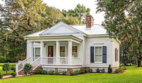 Our southern style house plans accommodate the warm, humid weather of the south. Pin by Diane Leyh on Perfect McClellanville Cottage ...
