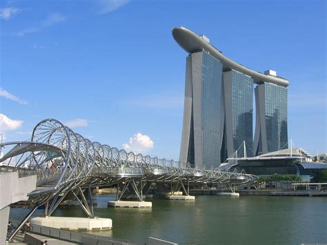 Marina Bay Sands In Singapore A Boat Shaped Hotel With An Infinite Pool