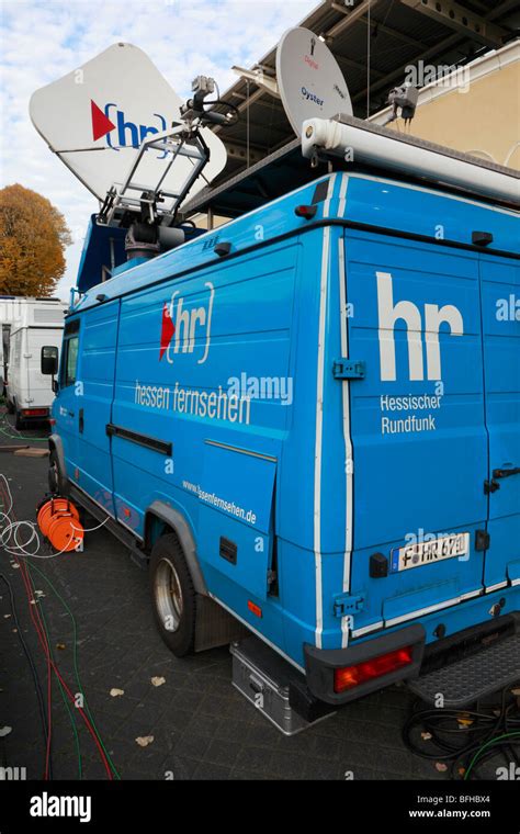 Outside Broadcasting Van Hi Res Stock Photography And Images Alamy
