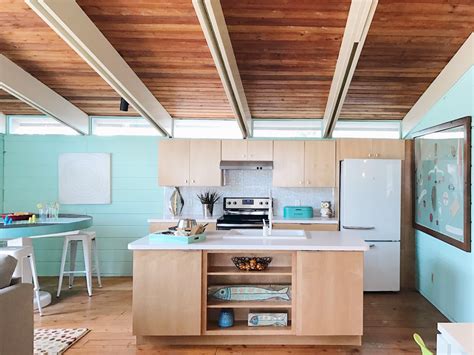 This Midcentury Modern Beach House Kitchen Is Light Bright And Airy