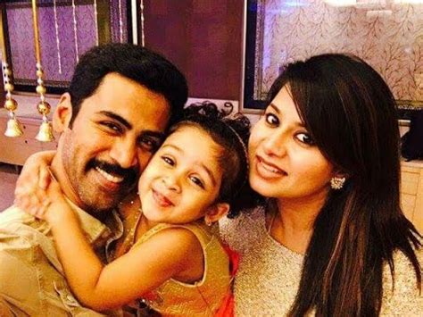 Sanjana galrani distributes food and essentials. Actress Sangeetha and Singer Krish Family Unseen Personal Video - YouTube