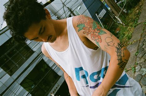 タトゥーに対して“理不尽な偏見”が根付く日本で、若者3人に「それでもタトゥーを入れる理由」を聞いた。 Be Inspired