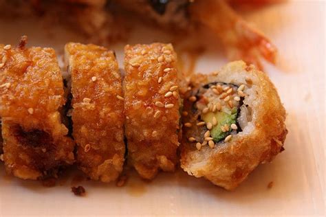 Deep Fried California Roll Homemade Sushi Sushi Recipes Yummy Food