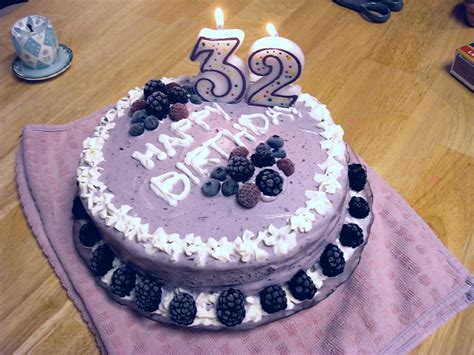 32nd Birthday Blueberry Ice Cream Cake Cool Birthday Cakes