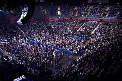 Big Concert Crowds Are Back At The Mohegan Sun Arena