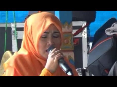 Suaranya Bikin Merinding | Lagu Sunda paling sedih kacapi suling by Teh Dewi - YouTube