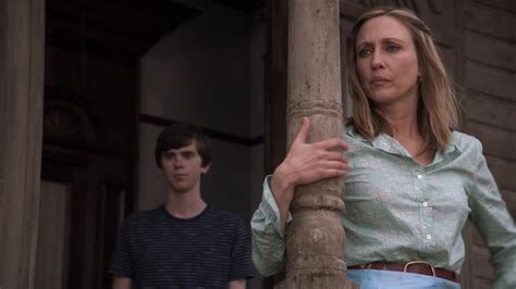 The Drew Reviews Tv Review Bates Motel Season 1 Episode 1 First