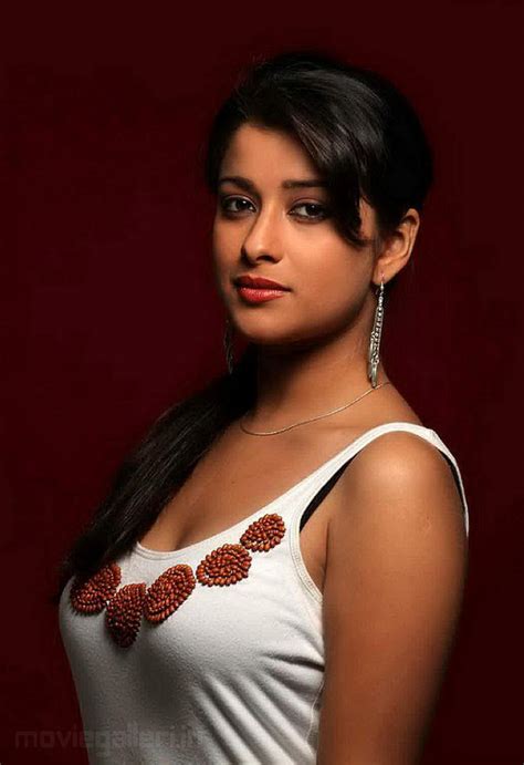 Indian Actress Madhurima In A Closeup Photoshoot XciteFun Net