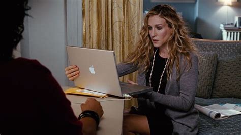 Apple Powerbook G4 Laptop Used By Sarah Jessica Parker Carrie Bradshaw In Sex And The City 2008
