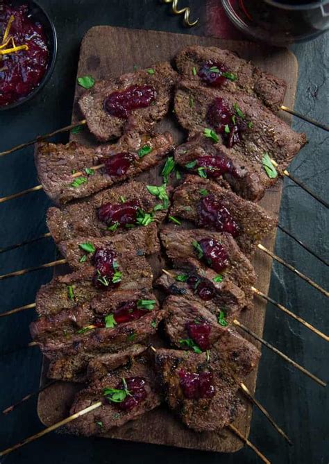 Feb 17, 2019 · the easy beef stir fry sauce adds amazing asian bbq flavor. Wine Marinated Beef Skewers with Cranberry Sauce - Vindulge