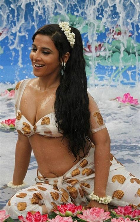 Sexy Actress Gallery Vidya Balan Milky Boobs Gallery My XXX Hot Girl